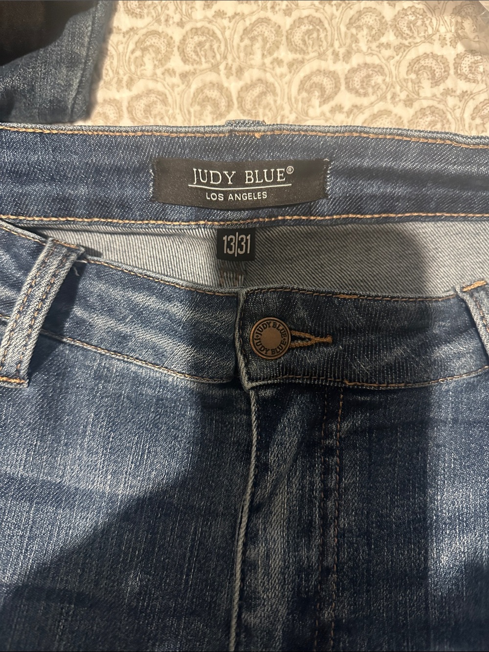 Judy Blue Mid Blue Skinny Jeans